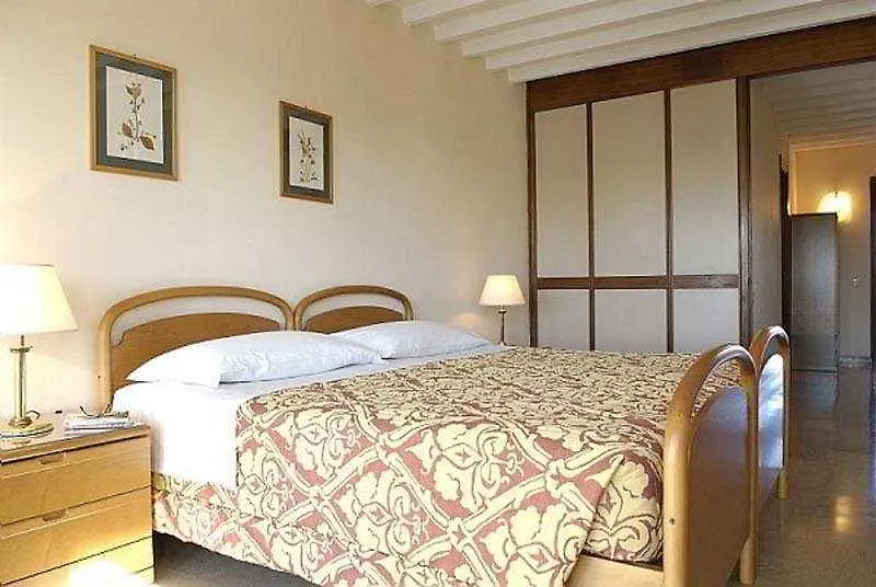 Residence Garden Roma 4*,  Italia